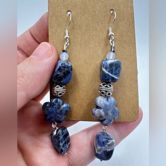3” dangle earrings with 925 hooks, sodalite, moonstone and silver toned beads! - Picture 3 of 15